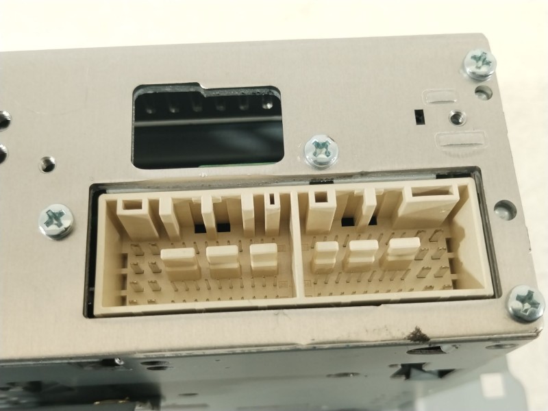 Recambio de sistema audio / radio cd para kia stonic (yb) 1.2 cvvt referencia OEM IAM 96160H8690FHV  