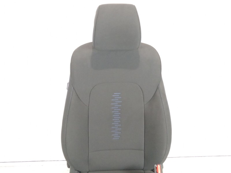 Recambio de asiento delantero derecho para hyundai tucson kosmo 4wd referencia OEM IAM 88460D 7010  