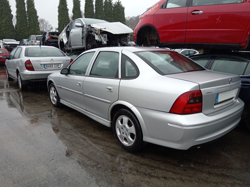 opel vectra b (j96) del año 2000