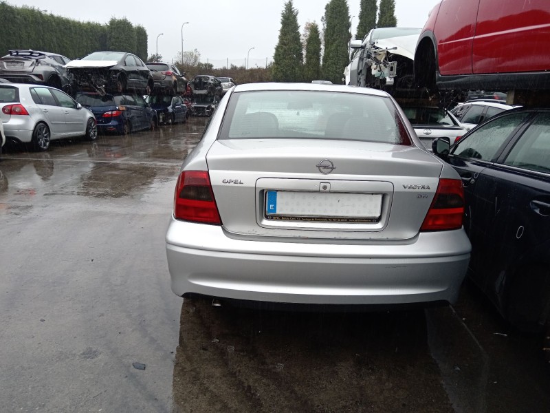 opel vectra b (j96) del año 2000