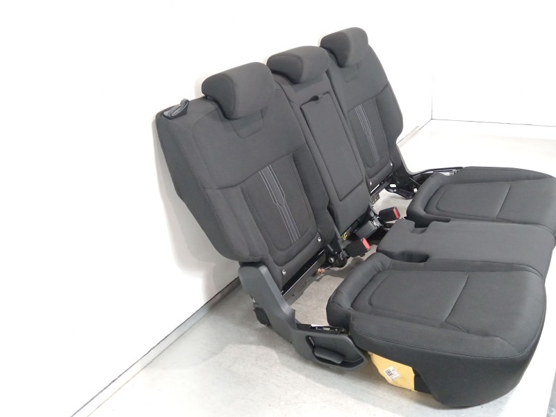 Recambio de asientos traseros para hyundai tucson style 2wd referencia OEM IAM 89160N7000NCU  