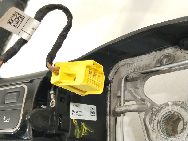 Recambio de volante para citroën c3 iii (sx) 1.2 puretech 82 referencia OEM IAM 98164326ZD  