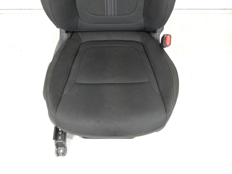 Recambio de asiento delantero derecho para hyundai tucson style 2wd referencia OEM IAM 88600N 7540  