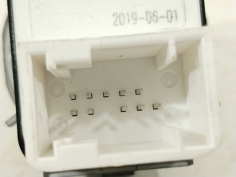 Recambio de mando retrovisor para citroën c3 iii (sx) 1.2 puretech 82 referencia OEM IAM 9817840980  