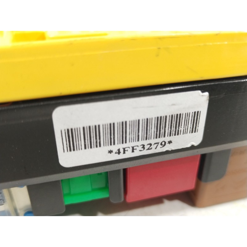 Recambio de caja reles / fusibles para citroën c3 iii (sx) 1.2 puretech 82 referencia OEM IAM 9804848480  