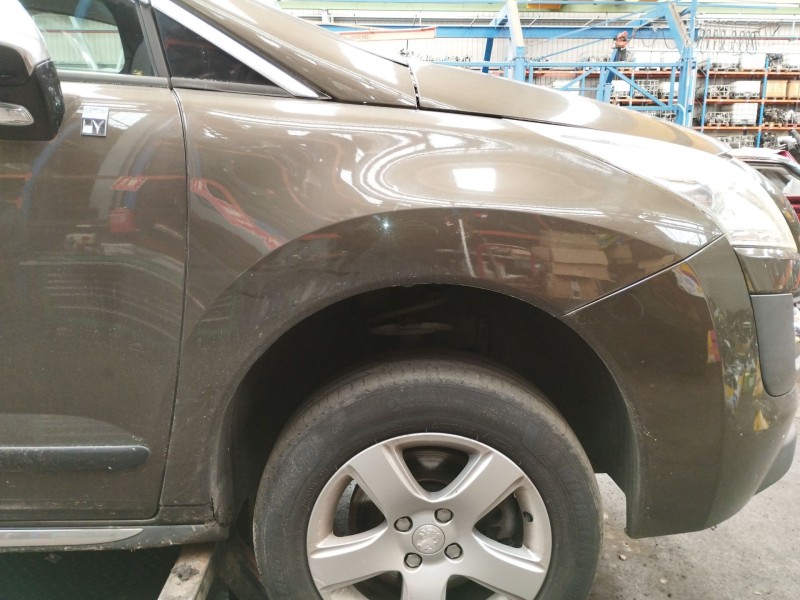 Recambio de aleta delantera derecha para peugeot 3008 monospace (0u_) 2.0 hdi hybrid4 referencia OEM IAM 9682889780  