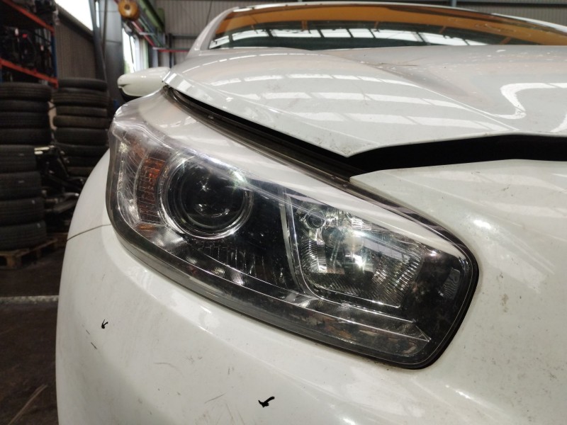 Recambio de faro derecho para kia cee´d (jd) 1.4 cvvt referencia OEM IAM 92102A2010 92102A2XXX 