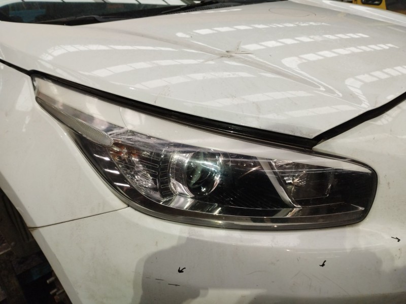 Recambio de faro derecho para kia cee´d (jd) 1.4 cvvt referencia OEM IAM 92102A2010 92102A2XXX 