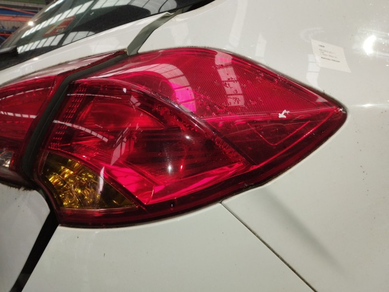 Recambio de piloto trasero derecho para kia cee´d (jd) 1.4 cvvt referencia OEM IAM 92402A2000  