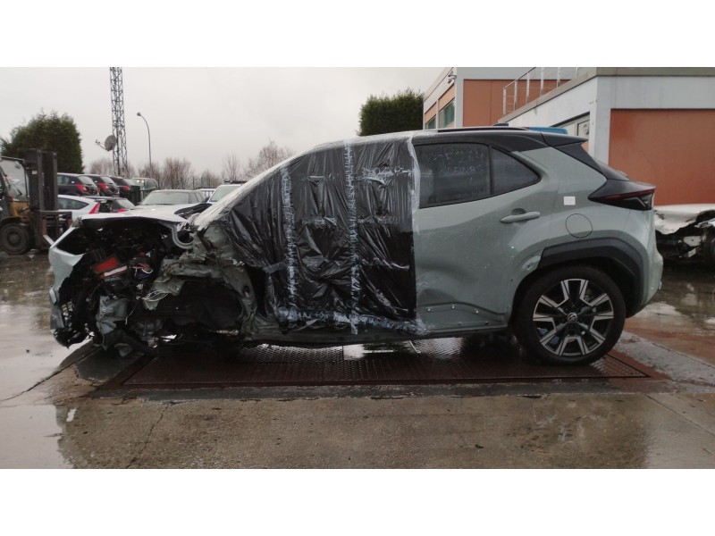 toyota yaris cross (mxp_) del año 2025