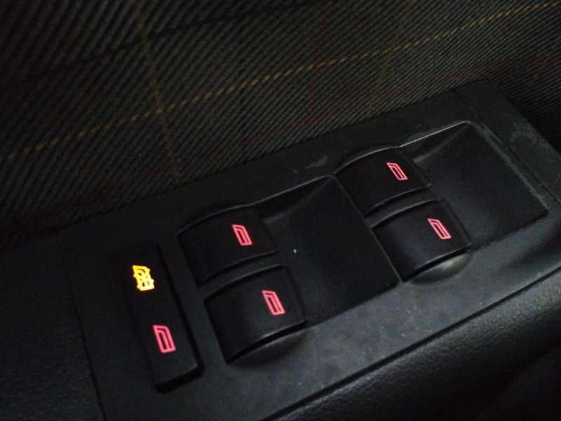 Recambio de mando elevalunas delantero izquierdo para audi a6 avant (4b5) 2.5 tdi referencia OEM IAM 4B0959851 4B095985101C 