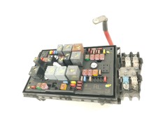 Recambio de caja reles / fusibles para opel astra j (p10) 2.0 cdti (68) referencia OEM IAM 13318785 1110035AB C11000139