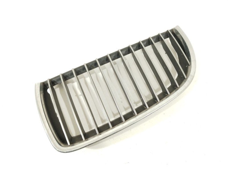 Recambio de rejilla delantera para bmw 3 touring (e91) 325 i referencia OEM IAM 51137120007  