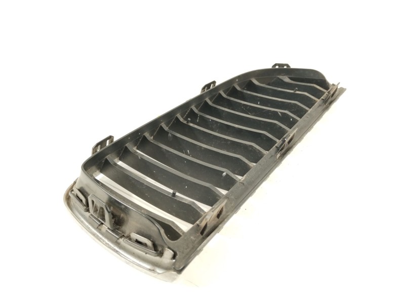 Recambio de rejilla delantera para bmw 3 touring (e91) 325 i referencia OEM IAM 51137120007  
