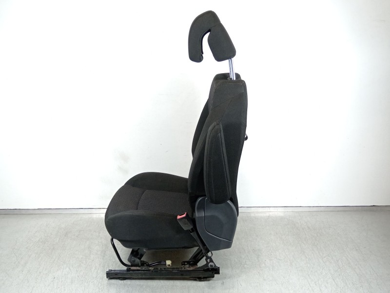 Recambio de asiento delantero derecho para peugeot 5008 sport pack referencia OEM IAM T87F889A22A T87F889B03B 