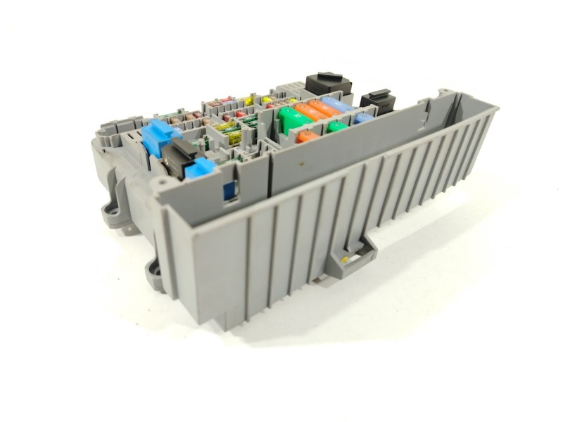 Recambio de caja reles / fusibles para bmw 3 touring (e91) 325 i referencia OEM IAM 61146906622 6906622 