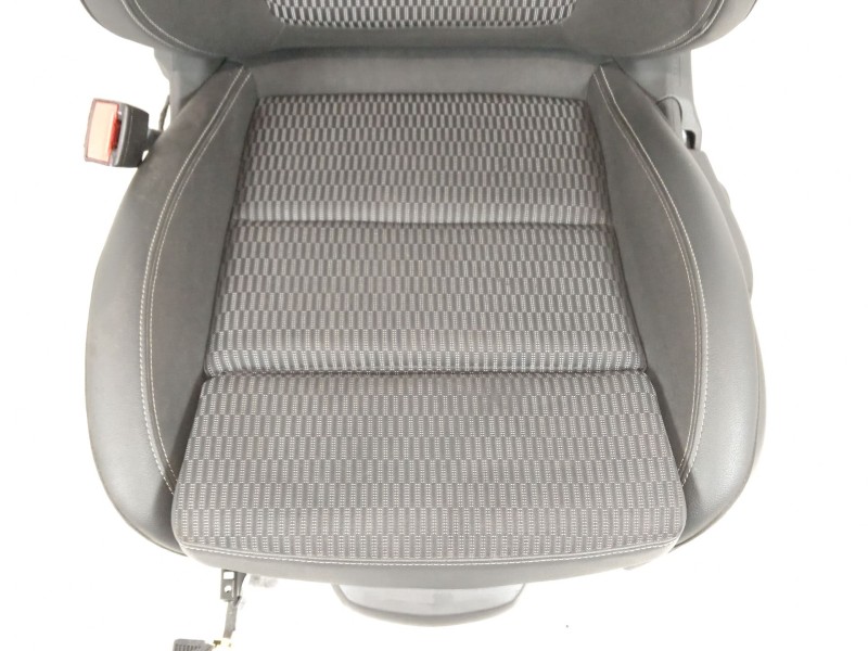 Recambio de asiento delantero izquierdo para opel insignia grand sport business referencia OEM IAM 13515138 13522450 