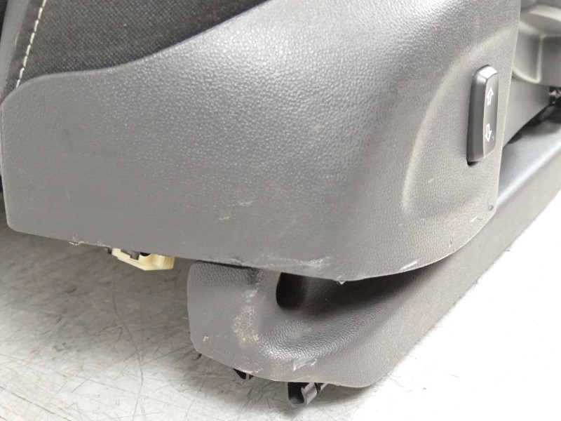 Recambio de asiento delantero izquierdo para opel insignia grand sport business referencia OEM IAM 13515138 13522450 