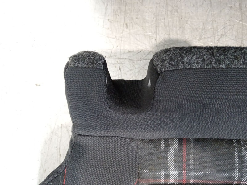 Recambio de asientos traseros para volkswagen golf vi (5k1) gti referencia OEM IAM 1K08853750J  