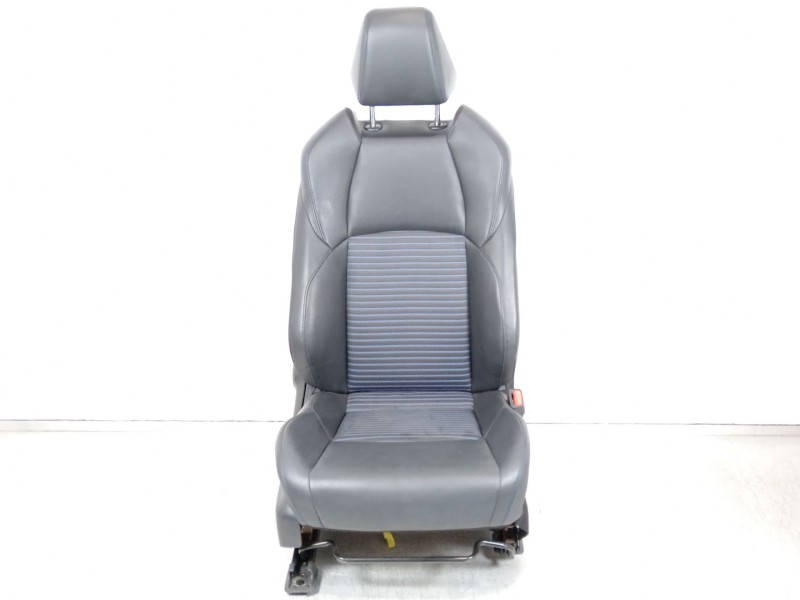 Recambio de asiento delantero derecho para toyota rav 4 advance hybrid referencia OEM IAM 7202042330 7150142040 7155142320