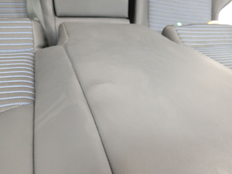 Recambio de asientos traseros para toyota rav 4 advance hybrid referencia OEM IAM 7161142130 7165142200 