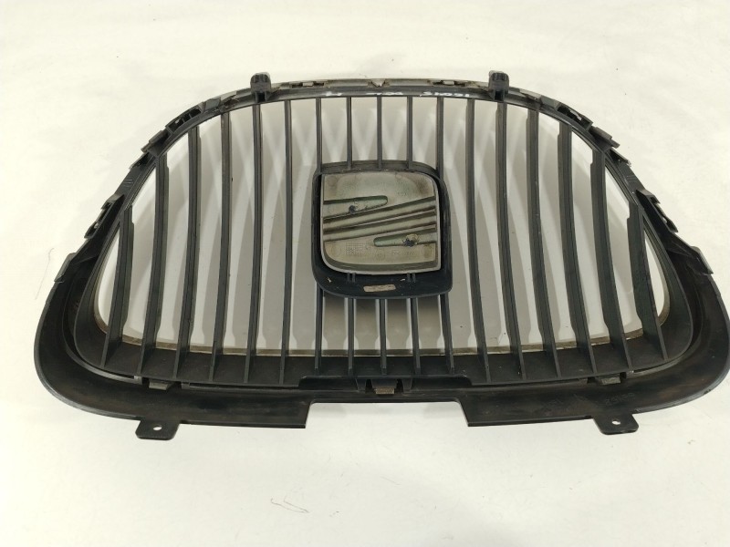 Recambio de rejilla delantera para seat altea (5p1) 2.0 tdi referencia OEM IAM 5P0853654  