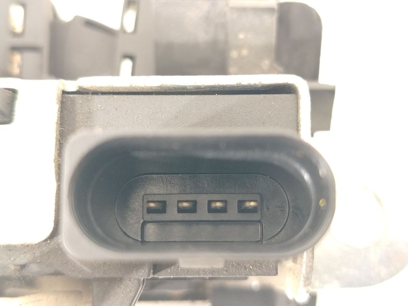 Recambio de cerradura maletero / porton para seat altea (5p1) 2.0 tdi referencia OEM IAM 5P8827505B  