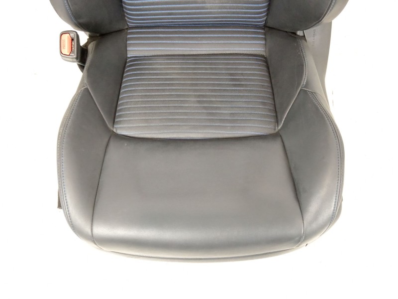 Recambio de asiento delantero izquierdo para toyota rav 4 advance hybrid referencia OEM IAM 7202042330 7151242170 7155142320