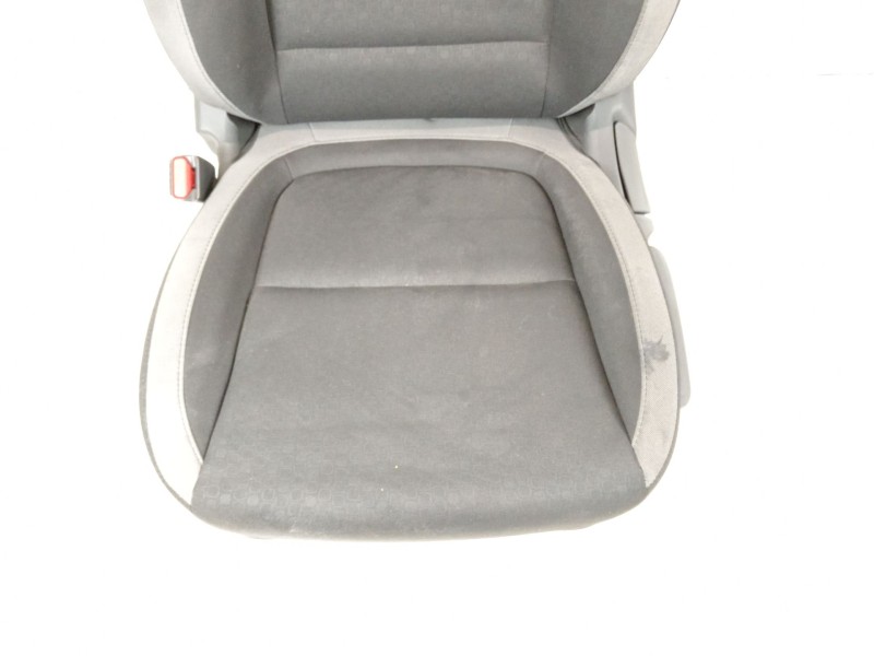 Recambio de asiento delantero izquierdo para hyundai kona essence 2wd referencia OEM IAM 88500J 9120TRY 88100J 9000 88360J 9000