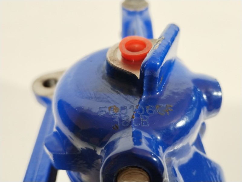 Recambio de pinza freno delantera derecha para volkswagen golf vii lim. gte referencia OEM IAM 8V0615124D  