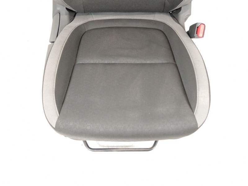 Recambio de asiento delantero derecho para hyundai kona essence 2wd referencia OEM IAM 88600J 9020TRY 88200J 9200 88460J 9000