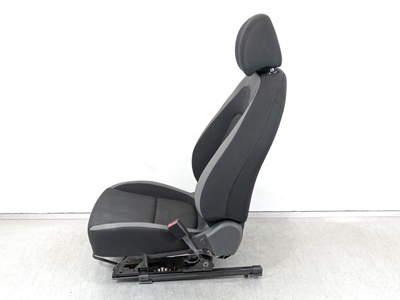 Recambio de asiento delantero derecho para hyundai kona essence 2wd referencia OEM IAM 88600J 9020TRY 88200J 9200 88460J 9000