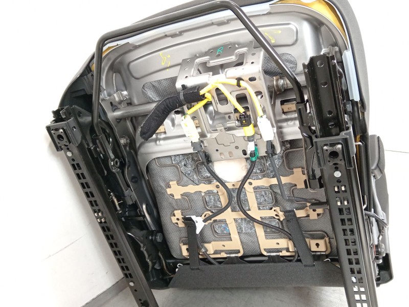 Recambio de asiento delantero derecho para hyundai kona essence 2wd referencia OEM IAM 88600J 9020TRY 88200J 9200 88460J 9000