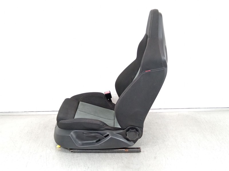 Recambio de asiento delantero izquierdo para seat leon (1p1) 2.0 cupra r referencia OEM IAM 1K4881105PD 1P0881405Q 1P4881805E