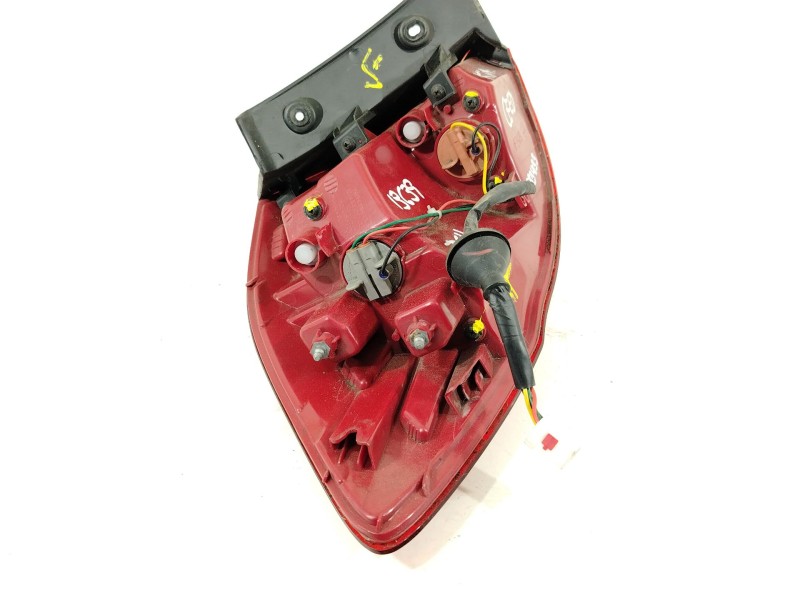 Recambio de piloto trasero derecho para kia cee´d (jd) 1.4 cvvt referencia OEM IAM 92402A2000  