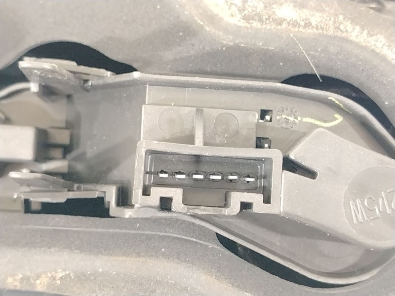 Recambio de piloto trasero izquierdo para toyota avensis station wagon (_t25_) 2.0 (azt250_) referencia OEM IAM 8156105150  