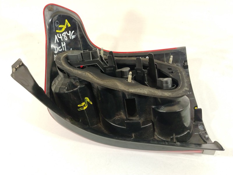 Recambio de piloto trasero izquierdo para toyota avensis station wagon (_t25_) 2.0 (azt250_) referencia OEM IAM 8156105150  