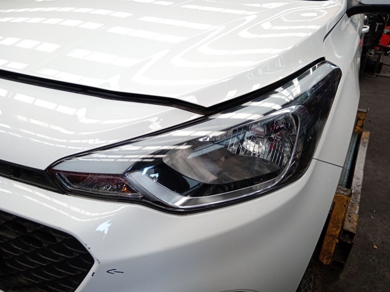 Recambio de faro izquierdo para hyundai i20 ii (gb, ib) 1.4 crdi referencia OEM IAM   