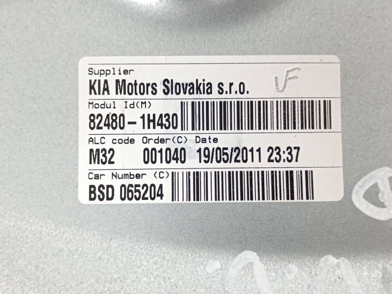 Recambio de elevalunas delantero derecho para kia cee´d hatchback (ed) 1.4 referencia OEM IAM 824801H430 402184A 