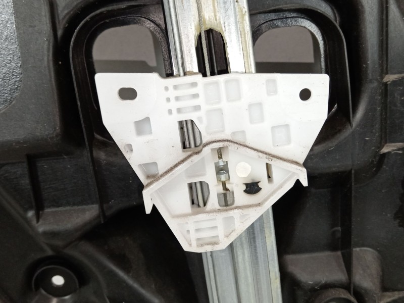 Recambio de elevalunas trasero derecho para mazda 2 (de_, dh_) 1.5 (de5fs) referencia OEM IAM D6517297XB D01G5858X 