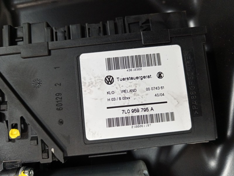 Recambio de elevalunas trasero izquierdo para volkswagen touareg (7la) tdi r5 referencia OEM IAM 7L0839461D 7L0959703C 7L0959795