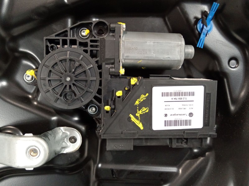 Recambio de elevalunas trasero derecho para volkswagen touareg (7la) tdi r5 referencia OEM IAM 7L0839462D 7L0959704C 7L0959794A