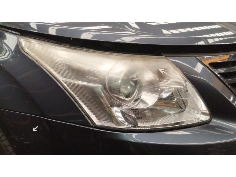 Recambio de faro derecho para toyota avensis sedán (_t27_) 2.0 d-4d (adt270_) referencia OEM IAM 8112605310 8113005311 
