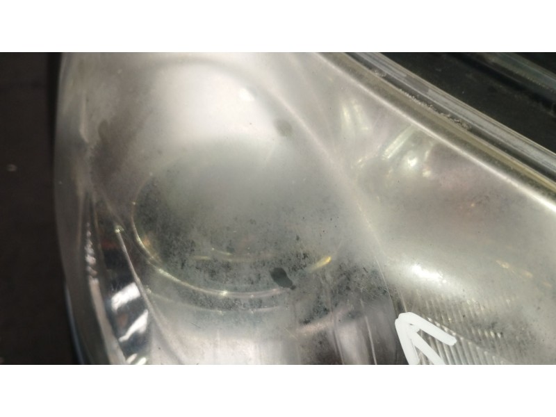 Recambio de faro derecho para toyota avensis sedán (_t27_) 2.0 d-4d (adt270_) referencia OEM IAM 8112605310 8113005311 