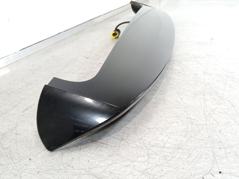 Recambio de aleron trasero para hyundai ix35 (lm, el, elh) 1.7 crdi referencia OEM IAM 872102Y000  