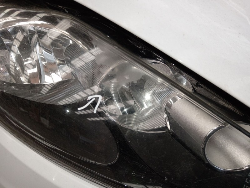 Recambio de faro derecho para ford fiesta vi (cb1, ccn) 1.6 tdci referencia OEM IAM 8A6113W029AH 1EJ24704502 