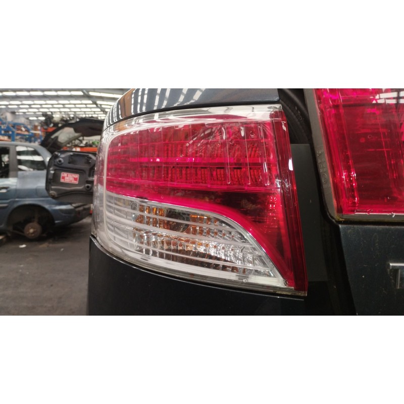 Recambio de piloto trasero izquierdo para toyota avensis sedán (_t27_) 2.0 d-4d (adt270_) referencia OEM IAM 8156105270  