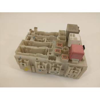 CAJA RELES / FUSIBLES 8273042020 