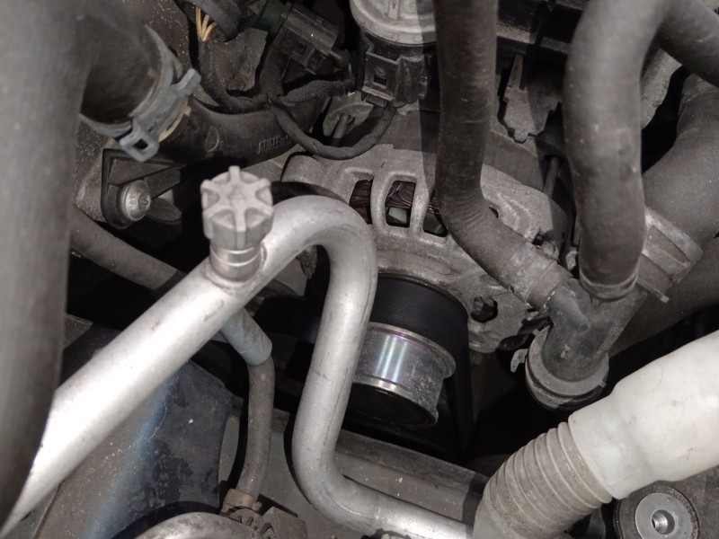 Recambio de alternador para seat ibiza iv (6j5, 6p1) 1.2 tsi referencia OEM IAM 04E903021M  