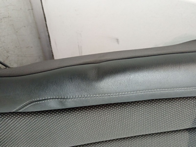 Recambio de asientos traseros para audi a5 coupe (f53) s line edition referencia OEM IAM 8W6885375H  